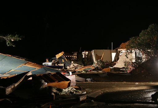 Debris lies on the ground after a storm passed through the Sapps mobile home park destroying many homes in Sapps, Ala., just outside of Aliceville on Tuesday, Feb. 2, 2016. Authorities say a large tornado in rural western Alabama left a trail of damage as powerful storms moved into the state. (Erin Nelson/The Tuscaloosa News via AP) MANDATORY CREDIT