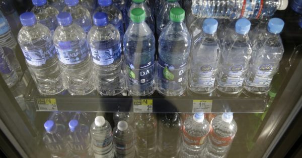 Bottled water BANNED at this major airport - The Horn News