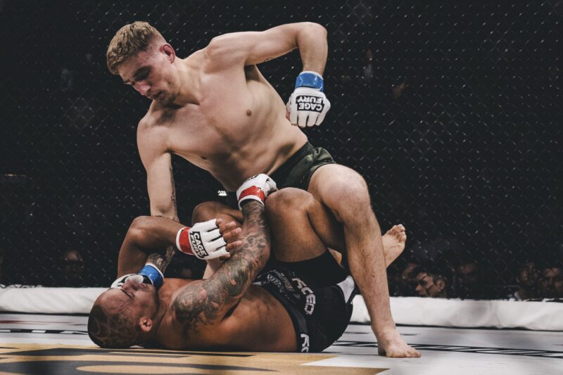 MMA fighter loses finger in cagefighting bout (then THIS happened