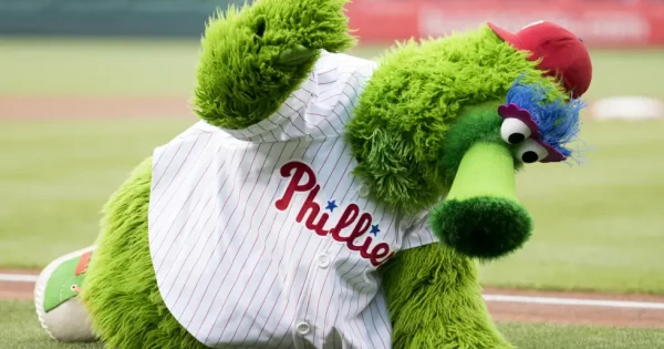 Phillies deny emotional support alligator from entering ballpark [Pic ...