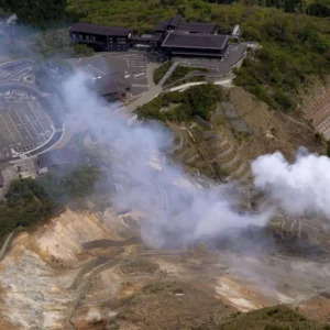 Scientists make stunning volcanic hot springs discovery